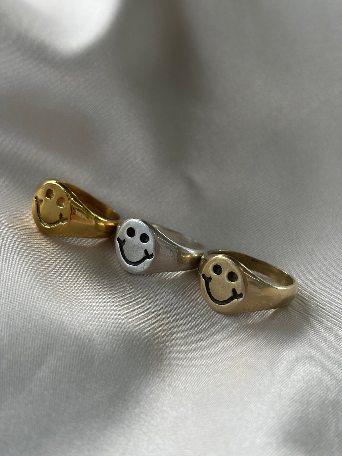 14k Gold Smiley Ring
